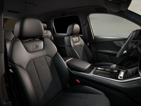 Audi Q7 S Line TFSIe quattro 290(394)kW(PS) tiptro *EROBERUNG*SOFORT*