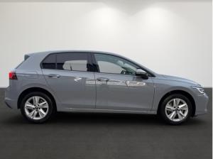 Volkswagen Golf 1.5 eTSI DSG LED KAMERA SHZ PDC LM ZV