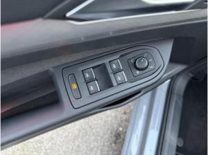 Volkswagen Golf 1.5 eTSI DSG LED KAMERA SHZ PDC LM ZV