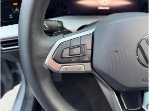 Volkswagen Golf 1.5 eTSI DSG LED KAMERA SHZ PDC LM ZV