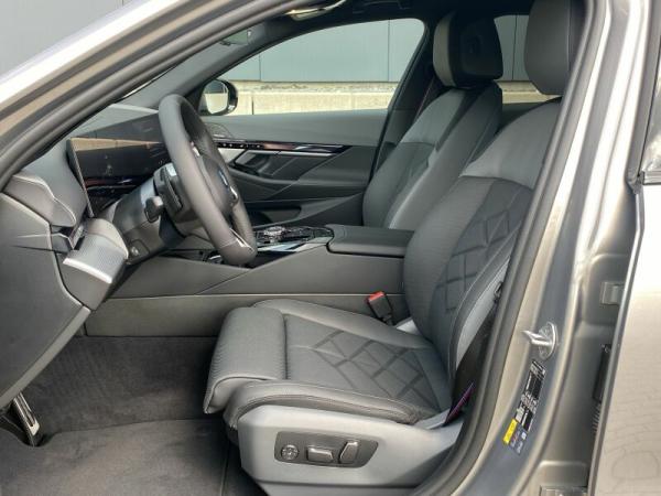 BMW i5 xDrive40 Limo. M-PRO *0,25% Versteuerung und sehr gute Konditionen ZUSCHNAPPEN*