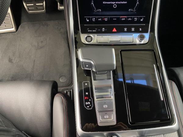 Audi Q8 3.0 quattro TDI W Pano S-line ACC AHK AUT 360 Audi Q8 3.0 quattro TDI W Pano S-line ACC AHK AUT 360