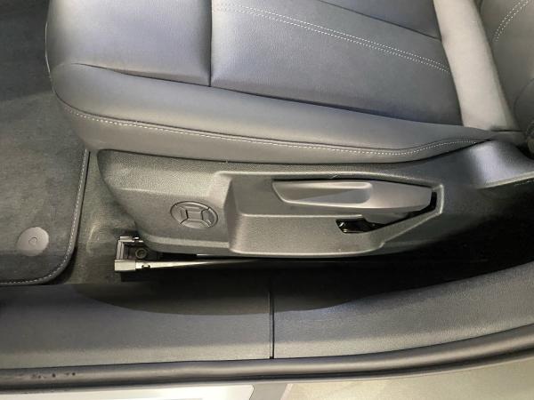 Audi A6 Avant 2.0 TDI W ACC AUT Virtual el.Heck 360