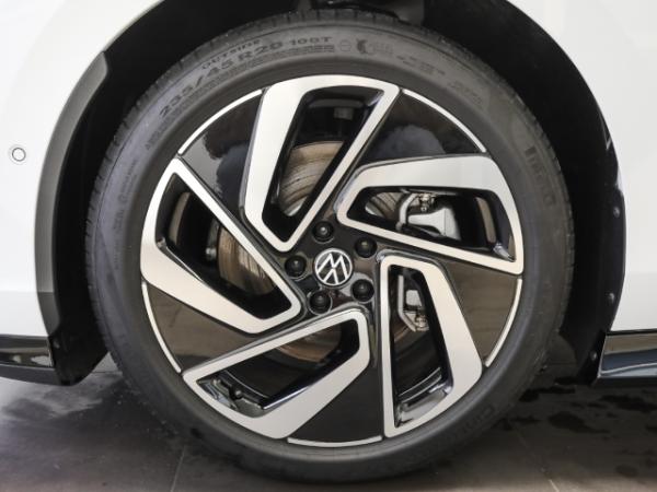Volkswagen ID.7 Tourer Pro Panodach AHK Winterräder