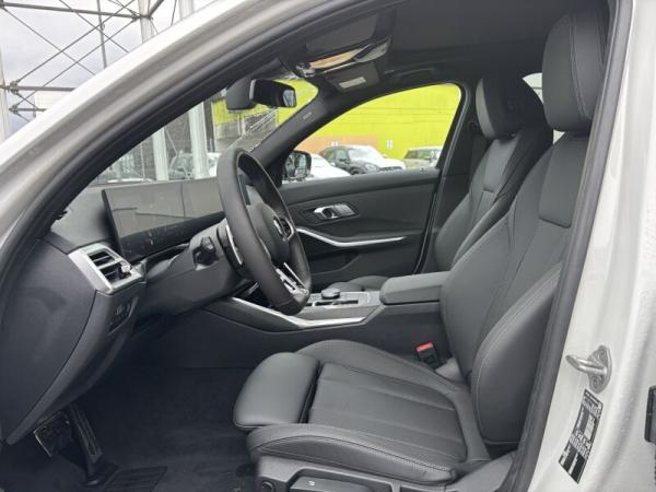 BMW 320 320i Touring M-SPORT INNOV. ACC, AHK, PANO. UVM.