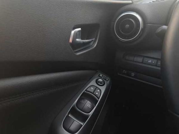 Nissan Juke Hybrid 1.6 Hybrid N-Connecta + Winter & BFS