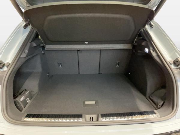 Audi Q3 SUV TDI S tronic ACC AHK AUT Kam. LED