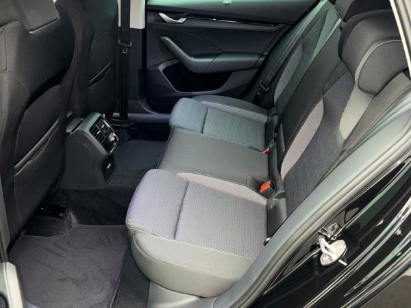 Skoda Octavia 2.0 TDI DSG *Selection* Full-Service inkl. Winterräder !! SOFORT VERFÜGBAR !!