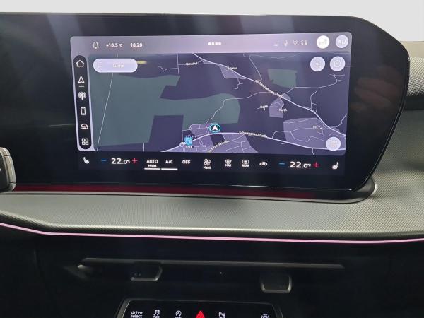 Audi Q3 S line SUV 1.5 TFSI LED Virtual Kamera