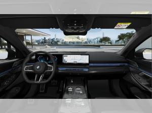 BMW i5 xDrive40 Touring ab 07/2026 als Vorführwagen!