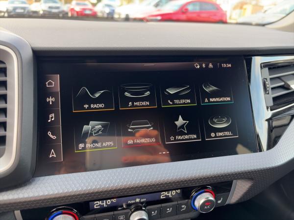 Audi A1 Sportback 30 TFSI S-LINE HERITAGE 8-FACH BEREIFT