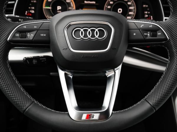 Audi Q7 55 TFSIe quattro S line business Laser ACC Navi Leder