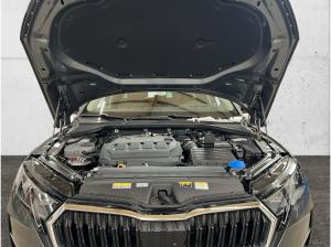 Skoda Octavia Combi Selection 2.0 TDI DSG NAVI ACC HUD LED 360° JAHRESWAGEN