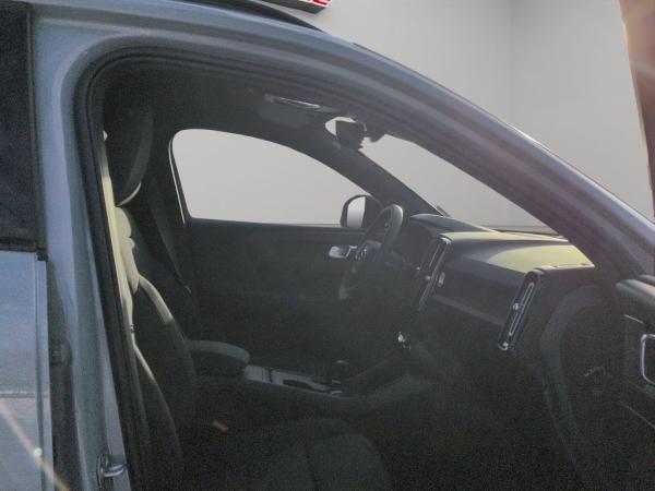 Volvo EX40 Single M. Ext. Range Plus Black Edition