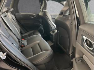 Volvo XC60 Plus Black Edition T8 Recharge Plug-In Hybrid AWD HUD Pano