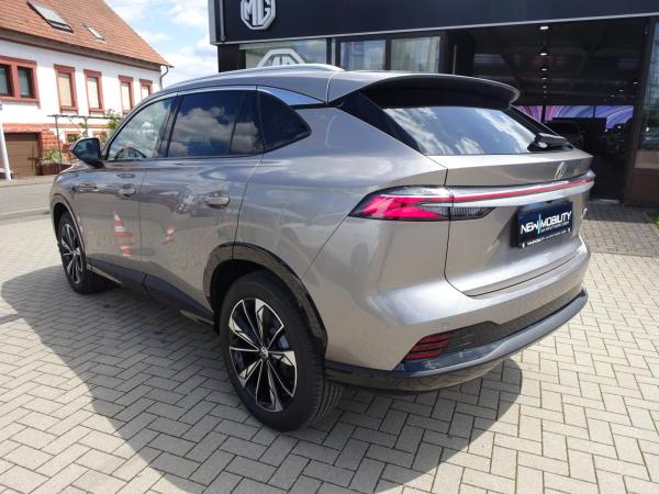 MG HS Luxury Hybrid +