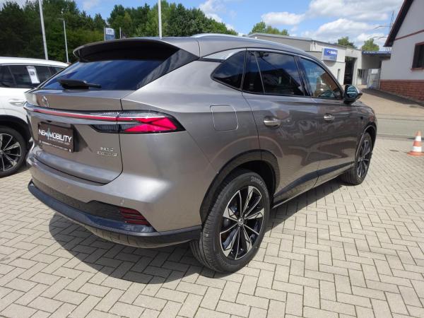 MG HS Luxury Hybrid +