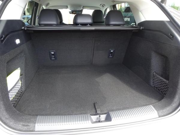 MG HS Luxury Hybrid +