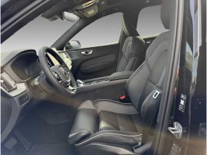 Volvo XC60 T6 Ultra Black Edition+Luftfahrwerk