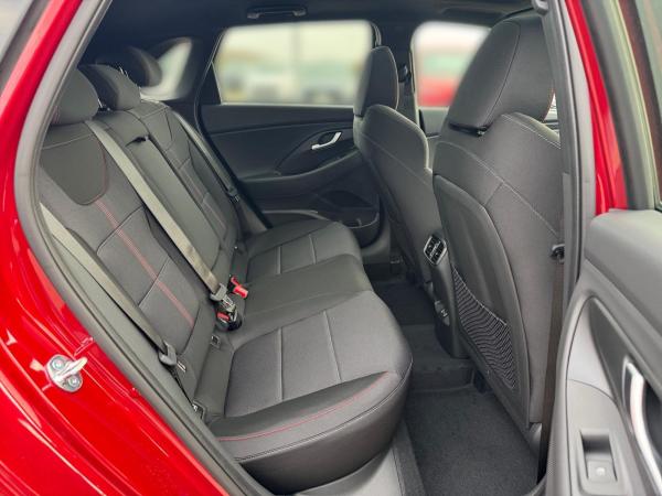 Hyundai i30 1.5T-GDi DCT 48V N-Line Pano/Navi/GRA/Kamera