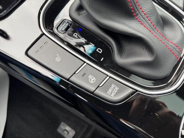 Hyundai i30 1.5T-GDi DCT 48V N-Line Pano/Navi/GRA/Kamera