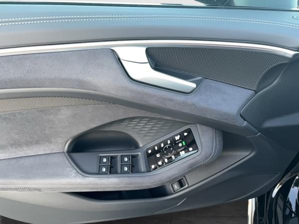 Audi A6 Avant TDI quattro S tronic edition one Intr. S line