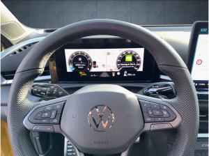 Volkswagen T-Roc R-Line 1.5 eTSI Matrix/Nav/ACC/Keyless/20"