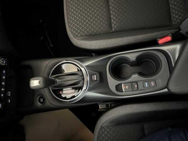 Nissan Juke 1.6 Hybrid N-Connecta + Winterpaket