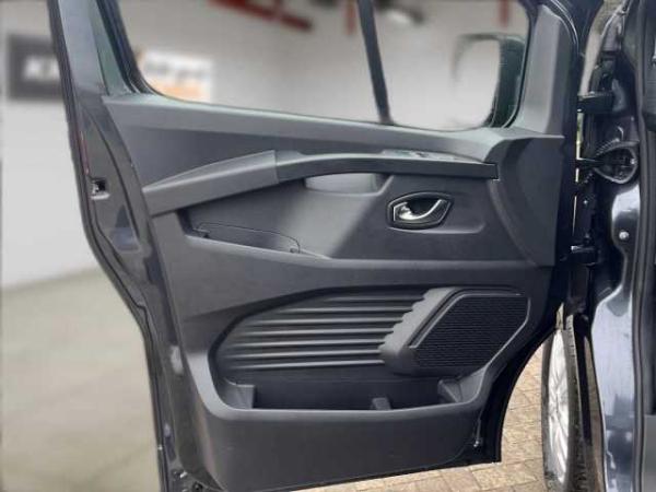 Nissan Primastar Kombi dCi 170 L1H1 Tekna AT 8-Sitzer *GEWERBE*