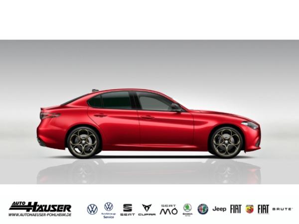Alfa Romeo Giulia INTENSA 2.0 Turbo AT8 Q4 PANO HARMAN-KARDON BREMBO ROSSO-ETNA