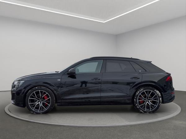 Audi Q8 SUV TDI quattro tiptronic+HEAD-UP+AHK+PANO+B&O