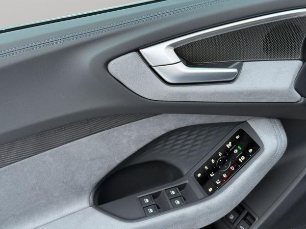 Audi A5 Avant e-hybrid quattro S tronic+PANO+TECH PRO