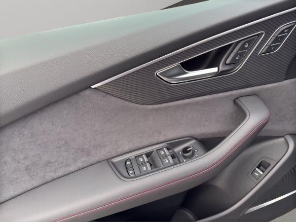 Audi Q8 SUV TDI quattro tiptronic+HEAD-UP+AHK+PANO+B&O