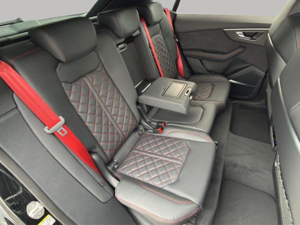 Audi Q8 SUV TDI quattro tiptronic+HEAD-UP+AHK+PANO+B&O