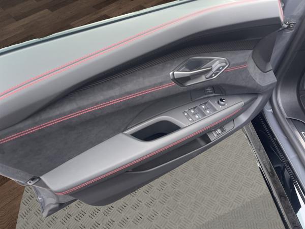 Audi RS e-tron GT Laserlicht / HuD / Assistenzpaket pro / Sitzbelüftung & Massage