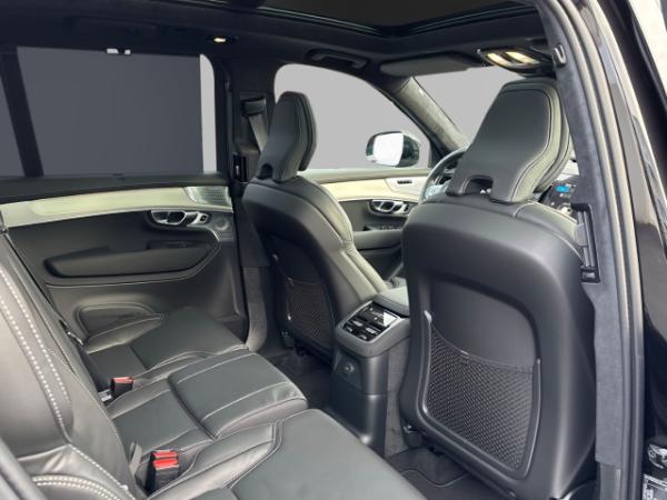Volvo XC90 Recharge T8 AWD Ultra Black Edition 7-Sitzer 21'' ACC B&W Luft Nappa 360 Kamera HUD