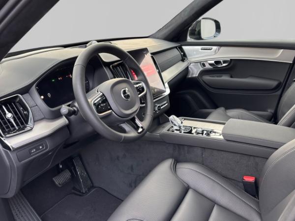 Volvo XC90 Recharge T8 AWD Ultra Black Edition 7-Sitzer 21'' ACC B&W Luft Nappa 360 Kamera HUD