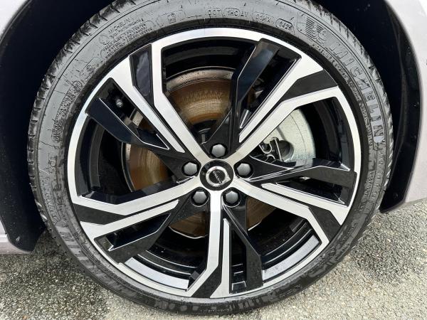 Volvo V60 T8 Plus Dark/MY26/ Sofort!/0,5%/Lagom-Pak/ Aurora Silver Volvo V60 T8 Plus Dark/MY26/ Sofort!/0,5%/Lagom-Pak/ Aurora Silver