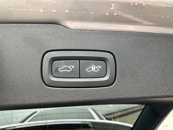 Volvo V60 T8 Plus Dark/MY26/ Sofort!/0,5%/Lagom-Pak/ Aurora Silver Volvo V60 T8 Plus Dark/MY26/ Sofort!/0,5%/Lagom-Pak/ Aurora Silver