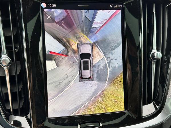 Volvo V60 T8 Plus Dark/MY26/ Sofort!/0,5%/Lagom-Pak/ Aurora Silver Volvo V60 T8 Plus Dark/MY26/ Sofort!/0,5%/Lagom-Pak/ Aurora Silver