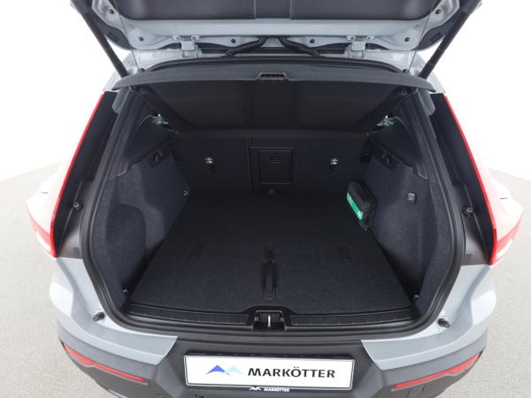 Volvo XC40 B3/Plus/ Black Edition/ Vapour Grey/ 360 grad/ SOFORT! Volvo XC40 B3/Plus/ Black Edition/ Vapour Grey/ 360 grad/ SOFORT!