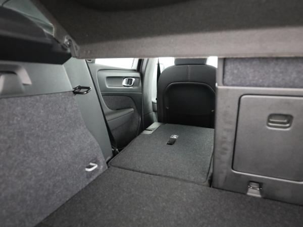 Volvo XC40 B3/Plus/ Black Edition/ Vapour Grey/ 360 grad/ SOFORT! Volvo XC40 B3/Plus/ Black Edition/ Vapour Grey/ 360 grad/ SOFORT!