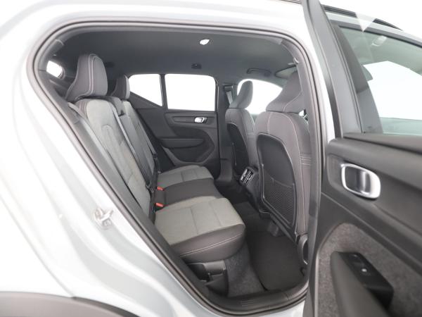 Volvo XC40 B3/Plus/ Black Edition/ Vapour Grey/ 360 grad/ SOFORT! Volvo XC40 B3/Plus/ Black Edition/ Vapour Grey/ 360 grad/ SOFORT!