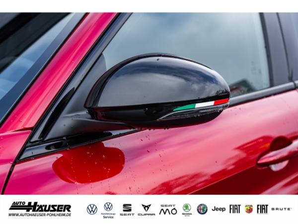 Alfa Romeo Giulia INTENSA 2.0 Turbo AT8 Q4 PANORAMA HARMAN-KARDON BREMBO ROSSO-ETNA