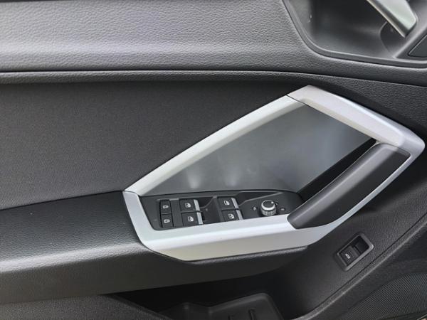 Audi Q3 35 TDI ADVANCED AHK NAVI KAMERA LED