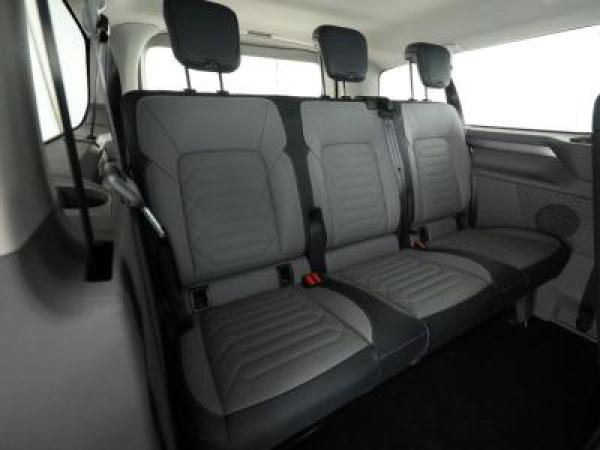 Volkswagen Transporter e- Caravelle Lang
