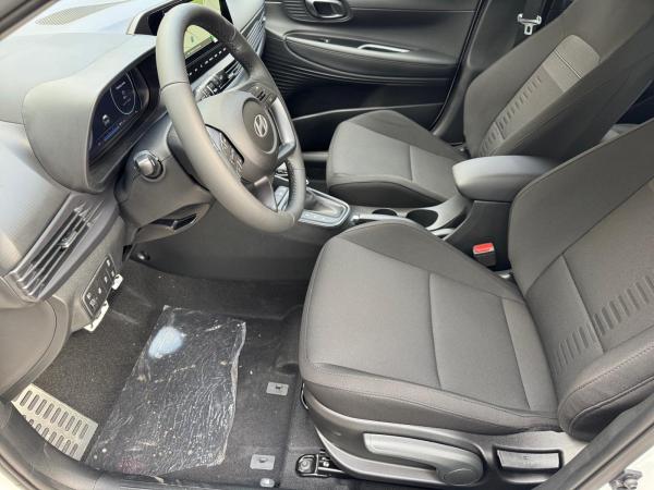 Hyundai BAYON FL (MY25) 1.0 T-GDI (100 PS) 7-DCT Trend, Navi