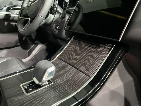 Land Rover Range Rover Velar 2.0 L PHEV P400e Dynamic SE