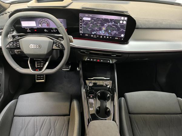 Audi Q3 S tronic Tech pro, Assistenzsysteme, MMI experience pro, Pano-SD, Matrix LED