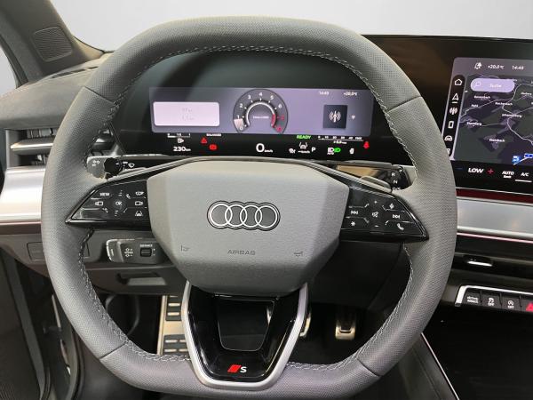 Audi Q3 S tronic Tech pro, Assistenzsysteme, MMI experience pro, Pano-SD, Matrix LED